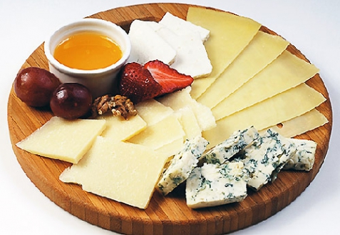 Как правильно есть сыр