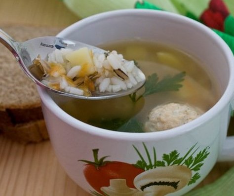 Постные блюда: Суп с рыбными фрикадельками
