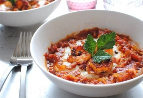 Рецепт - Креветки, жареные с томатным соусом
