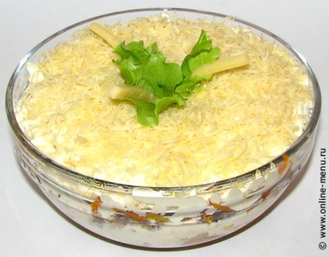 Салат с грибами и рыбными консервами - рецепт с фото
